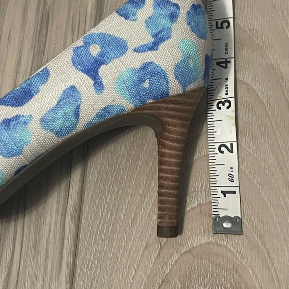 NWOT Rockport Heels in Blue Leo - Picture 4 of 6
